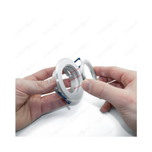 Schwenkbarer Alu-Einbaurahmen 82×82 mm – schwarz/weiß, für LED & Halogen, eckig, einfach montierbar Mit dem Druckring