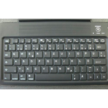 Apple iPad Bluetooth Tastatur Keyboard + Tasche (Deutsche Layout) für iPad/ iPad 2 und iPad 3 und 4