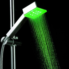 Duschkopf mit LED Beleuchtung mit automatischem Farbwechsler durch Wasserkraft